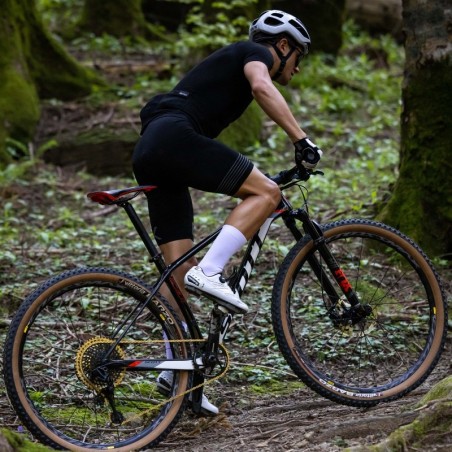 Rad-Trägerhose ULTRA aus Cordura mit Sitzpolster für mittlere-lange Strecken