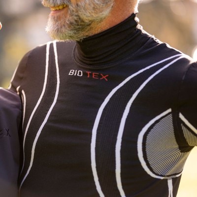 Winter Hightech Turtleneck Base Layer with differentiated compression zones