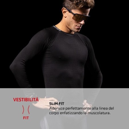 Fit Long-Sleeved Base Layer 4.0 keeps bodily temperature constant even on coldest days