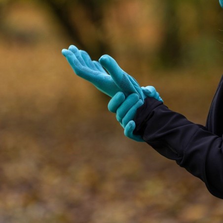 Seamless undergloves made of polypropylene