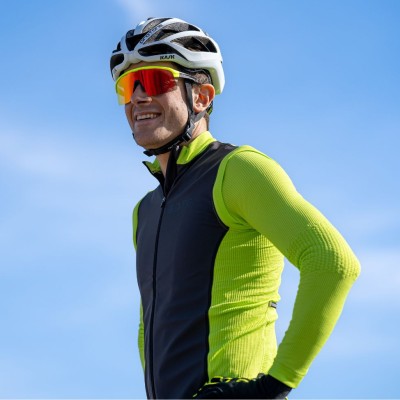 WIN Windproof jacket with removable sleeves