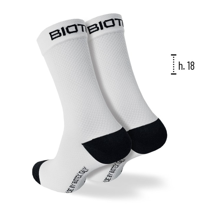 Air Socks, unique combination of technique and lightness for the sport