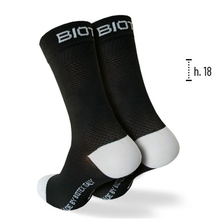 Air Socks, unique combination of technique and lightness for the sport