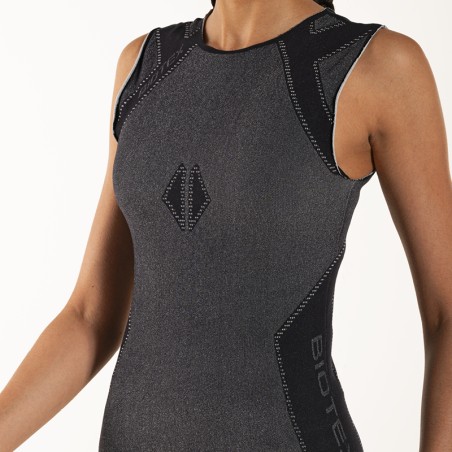 Light and breathable Reverse Sleeveless Base Layer