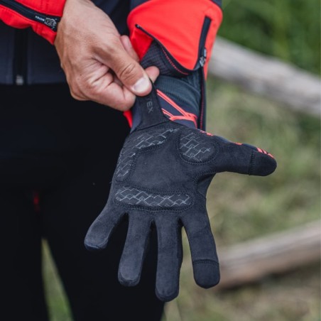 Neoprene Gloves for winter cycling with Tab Touch for smartphone